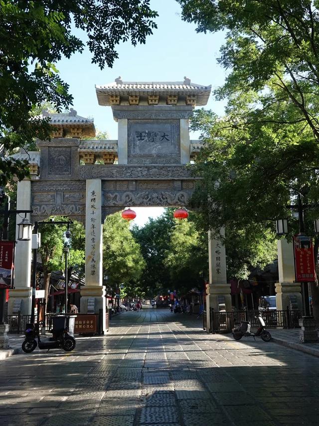 山东，有一座2000年前的一线城市，去青州古城赶一场槐花雨