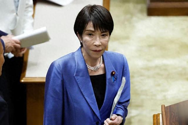 高市拦不住，解放军准备绕岛？日本这才回过味，中方热线已拨不通