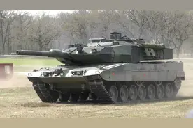 修复缴获的豹-2A5型坦克 俄军要知己知彼图片