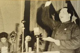 1962年毛主席：十天十夜都想不通，印度为什么要打我们，扫了他图片