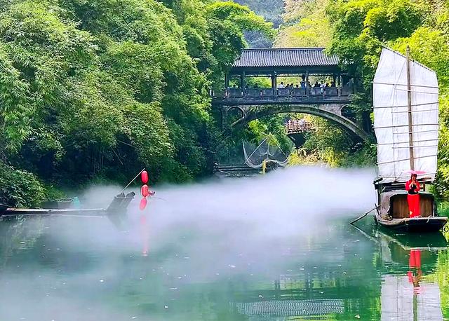 湖北省横跨长江两岸，却只是地理上的江南而不是文化上的江南