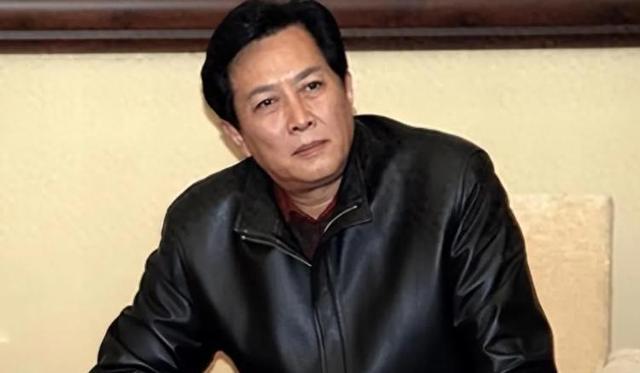 再有钱有什么用！身价10多亿的唐国强	，70岁为儿女操碎了心