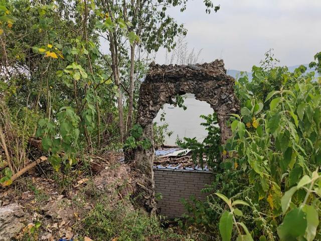 探索重庆大渡口孤岛，岛上有座千年古寺，相传是巴人立市交易之地