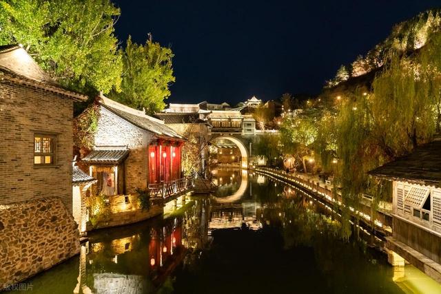 北京密云狂喜！古北水镇景区免费了！以前收费140元	，如今敞开玩