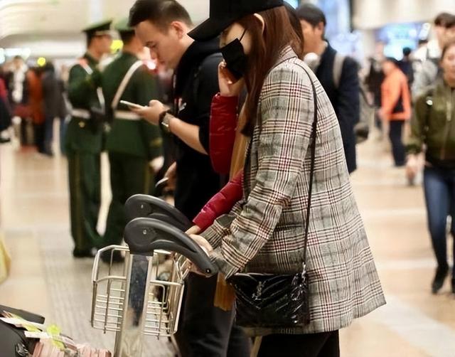 马蓉离婚7年现状揭露：父亲劝她再婚寻归宿，现生活反差令人意外