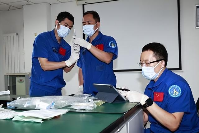 神舟二十一号成功发射！美国封锁失败，中国2030年前实现载人登月