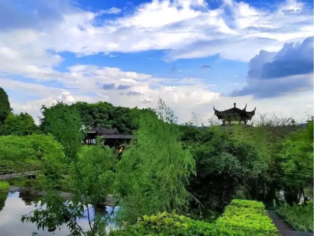 小布丁·早安丨地名里的重庆：太白街道，藏着万州的诗与烟火