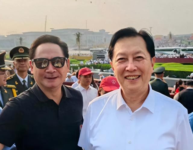 九三阅兵结束1天，唐国强躺枪，张凯丽翻车，甄子丹打脸李连杰