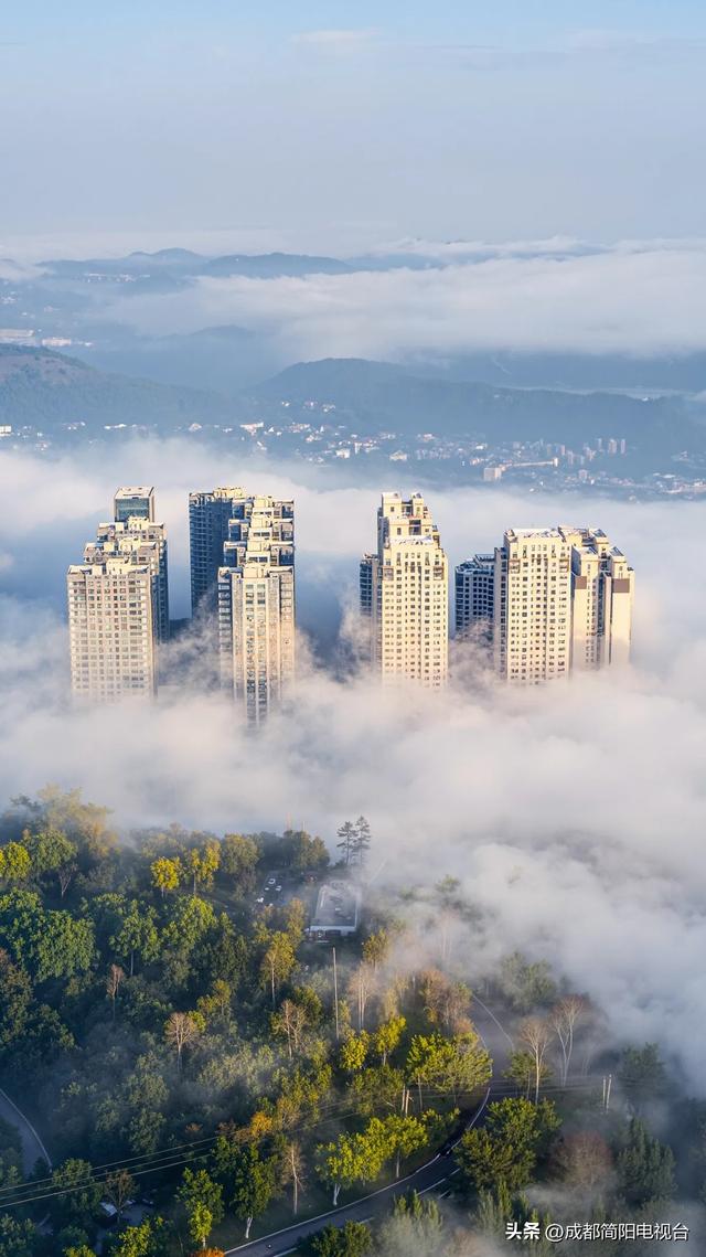 【图说·简阳】空港简阳：拂晓雾漫 绝美如画