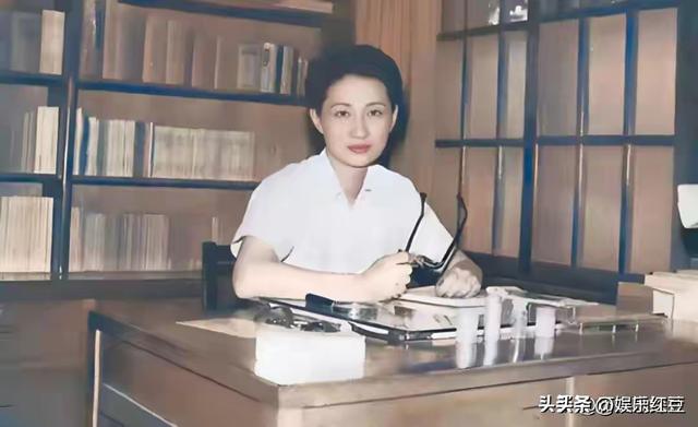 张学良和赵一荻被幽禁的真实彩色照，35岁赵一荻皮肤白皙风韵犹存