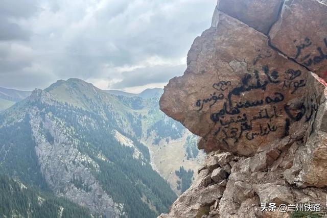 走，坐火车去新疆感受初冬韵味！