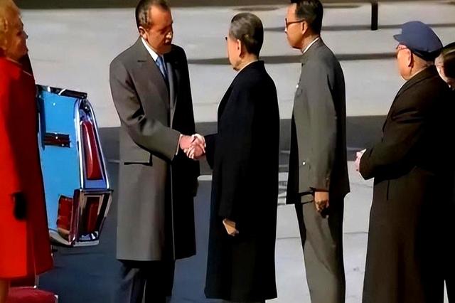 首次访华就不尊重我国？中国当场撤走仪仗队：摆正态度再来吧！