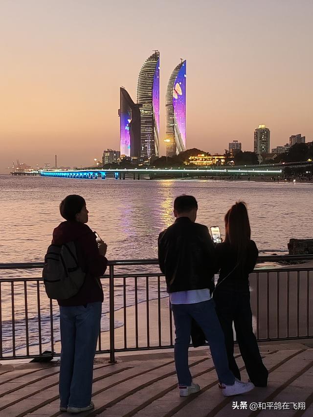 厦门海滨的落日之梦