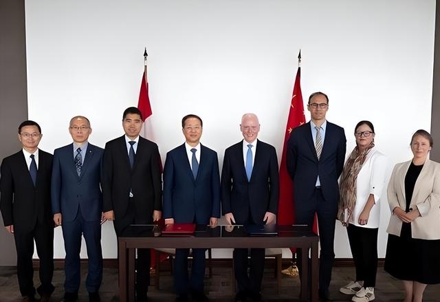 特朗普下令加税，最大输家已出现，中国专机飞抵美洲，美国赢了？