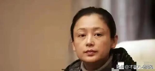 关之琳老了，林青霞老了，陈红也老了，唯有56岁的她看起来像36岁