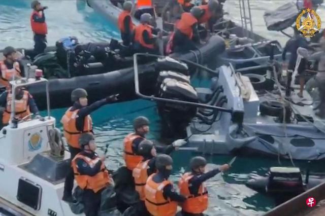 菲军威胁中国，敢登座滩军舰就动武，不到72小时，中国拖船逼近