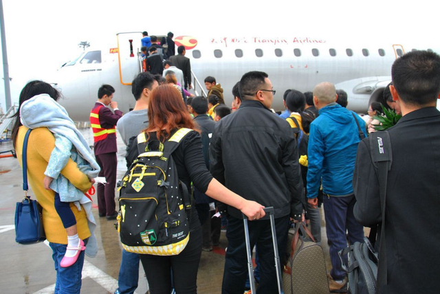 不听劝去日本的游客懵了！滞留机场饭都快吃不起，当初为啥要去？