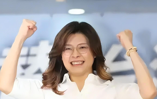 国民党主席位置坐稳了！郑丽文摊牌：两岸不回归和平	，其他是侈谈