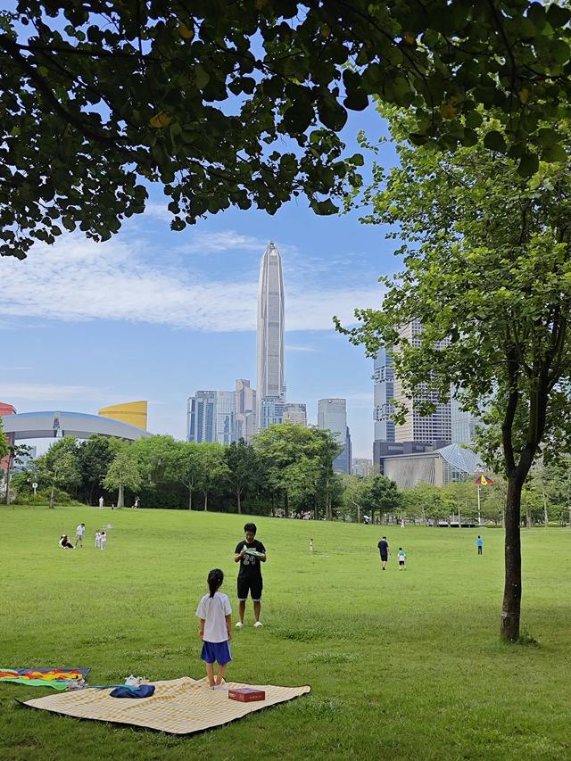 到深圳旅游必逛的公园,深圳莲花山公园究竟有多美?