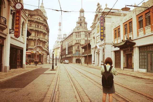 她不敢相信，在监狱里炼狱般的那三年，原来是都是他精心策划