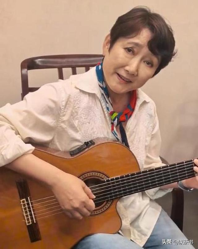 事实证明，和王刚离婚24年的成方圆，已经变成了他高攀不起的样子