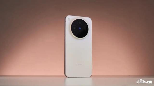 4399元起的vivo X300，能成为今年最强标准版手机吗？