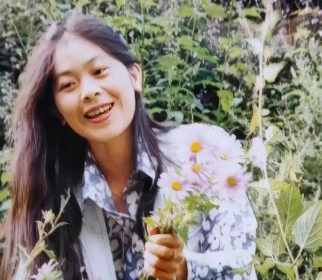 六岁遭遗弃	，三十八丧夫，四十五获大奖：她的逆转人生疗愈万人