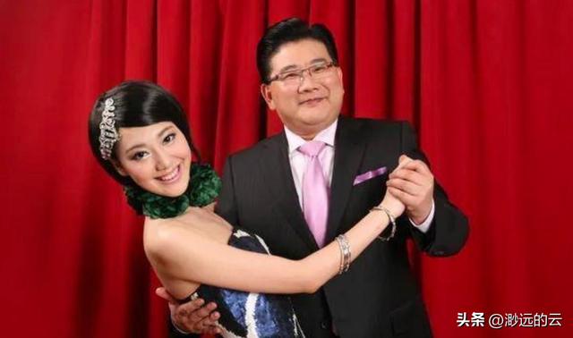 讨好大佬，陪睡上位，遭央视“开除”	，她身上的标签哪个才是真的