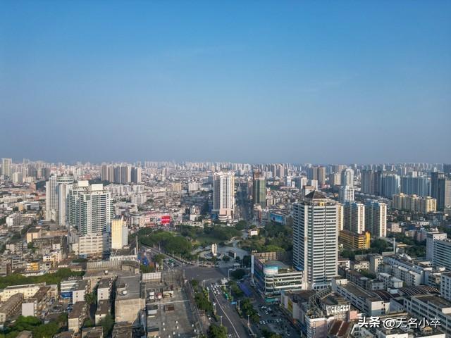 广西北海去旅居过，实话实说，很喜欢这个地方，很适合旅居