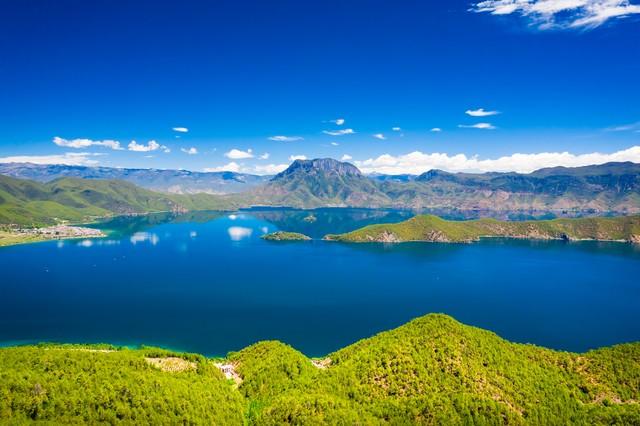 青山绿水，人间至美的财富诗章