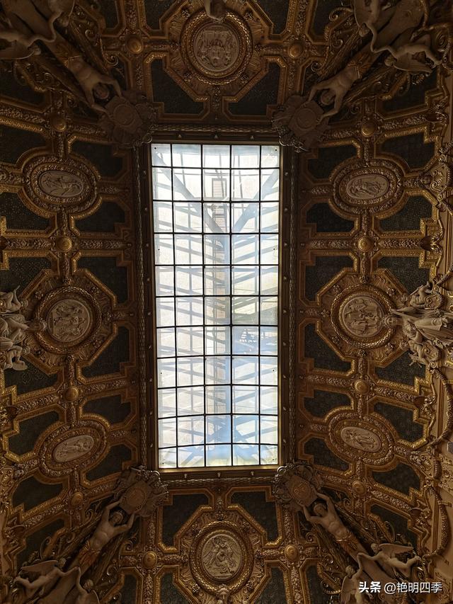 欧游杂记（8）‖ 卢浮宫，让人眼花缭乱而又惊叹不已