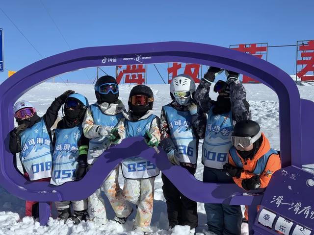 还剩三天,快抓住雪假的尾巴,来可可托海玩儿雪呀~~