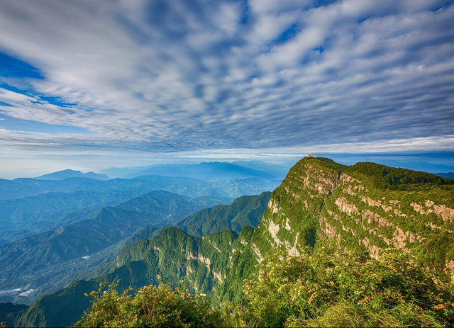 峨眉山居