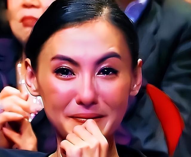 陪玩陪睡只是冰山一角，认干爹，舔手指，拜高踩低，实在荒唐！