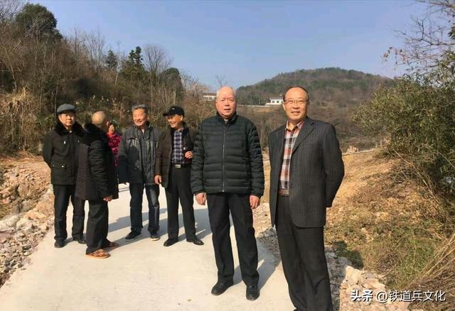 跨越两省去看战友 文： 周振伦