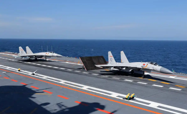 中方有言在先，特朗普还是没听进去，美轰炸机起飞，要给高市撑腰