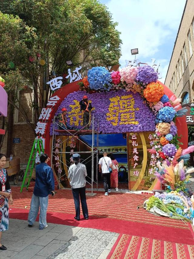 新疆是一个好地方：一半冰峰一半火，藏着多少惊喜？