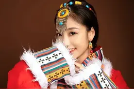 你喜欢哪位？十位锅庄舞美女飘过（排序不分名次）图片