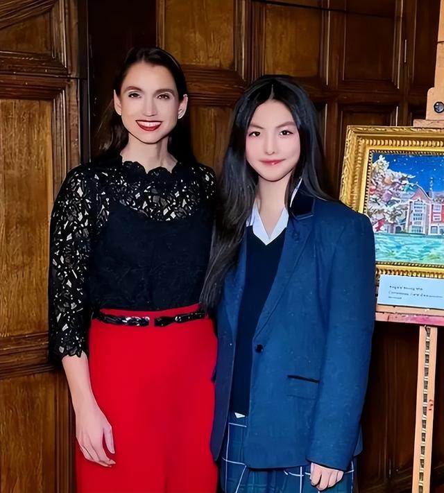 京圈四大富婆，身价过百亿，出门私人飞机，甚至坐拥北京一条街