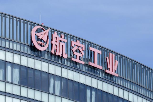 多个外航纷纷停飞中国航线，其背后原因有三，不失为一条正确道路