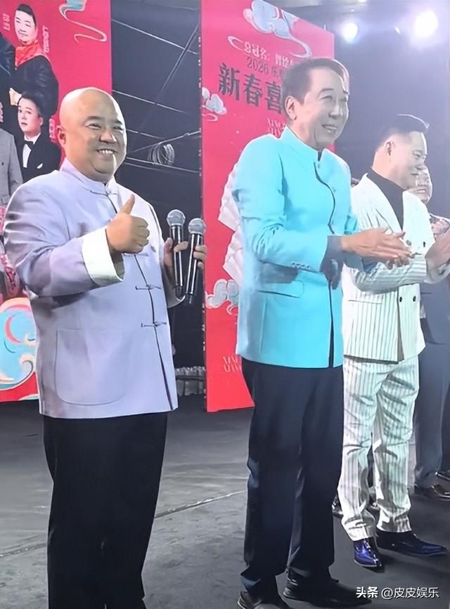 偷鸡不成蚀把米,闫学晶哭穷风波再升级,如今被冯巩撕掉最后的体面