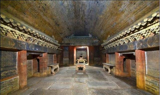 古代皇帝死后，新皇帝如何对待后宫3000小妈？方法现在人难以接受