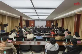 逐一回应，解决诉求！我市召开燃气设施更新改造工作专题座谈会图片