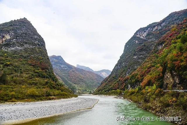 汉中出发沿嘉陵江跨省自驾，把秦巴深秋的美景装进车窗～图片