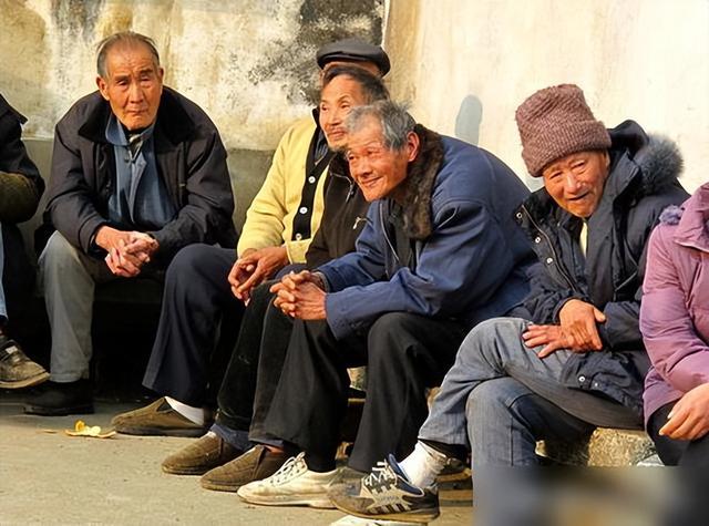 中国将迎来前所未有的死亡高峰，专家给出答案：是这些因素导致的