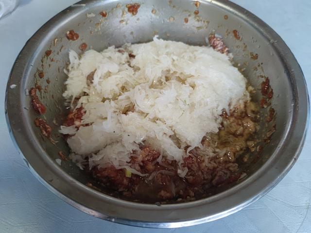 立冬吃饺子，记得：2馅不上桌，3馅端上桌，迎冬接福，营养补冬