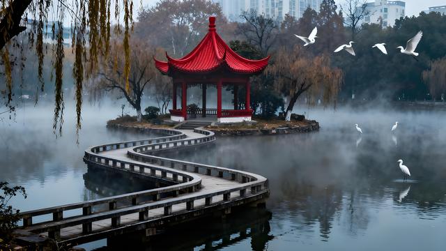 安徽芜湖：鸠兹初冬铺锦绣 江枫雅韵醉游仙