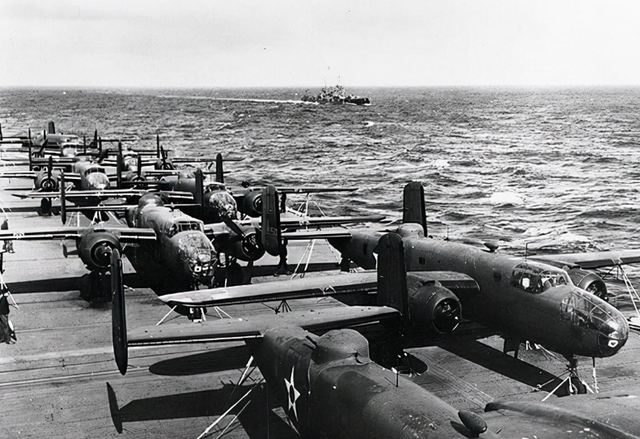 轰炸机直逼东京，特朗普施压，日方提波茨坦公告，给中方最想要的