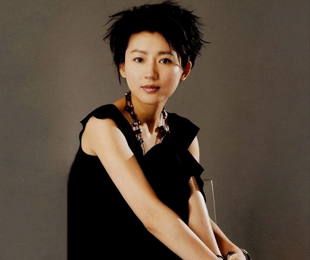 善恶到头终有报！57岁央视女主持王小丫，如今的真实处境令人唏嘘