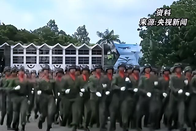 台海局势升级！福建舰首过台湾海峡，24小时内，美国启动对台军售